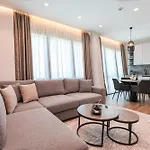 Meridian Luxury Apartment *