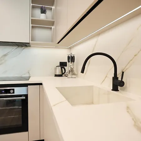 Meridian Luxury *
