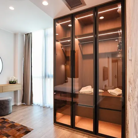 Meridian Luxury *