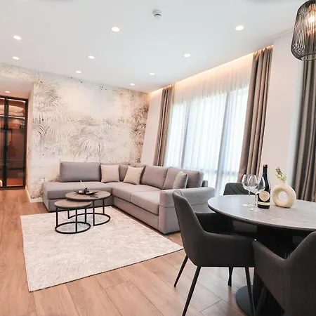 Meridian Luxury Lejlighed