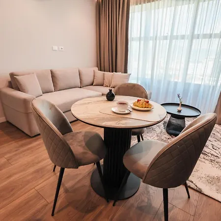 Meridian Luxury 아파트