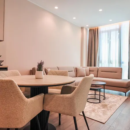 Meridian Luxury *