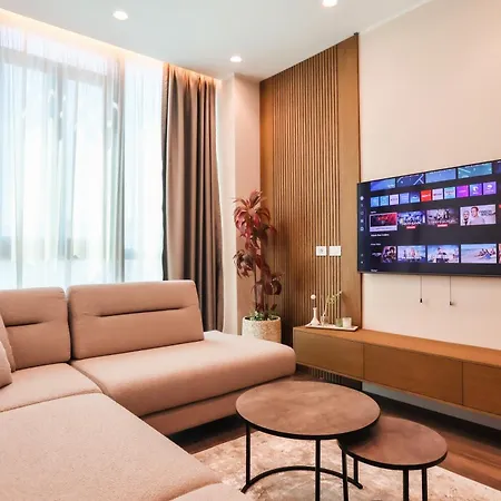Meridian Luxury שקודר