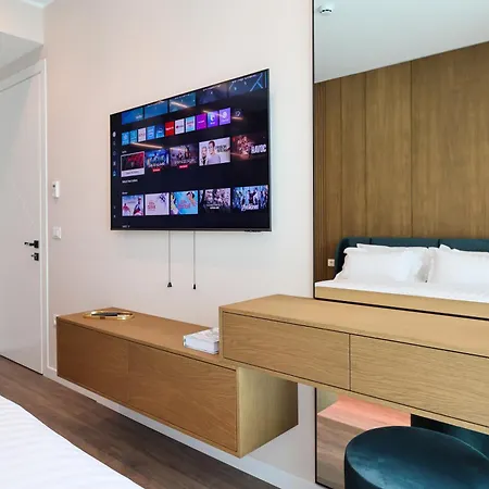 Meridian Luxury *