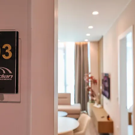 Meridian Luxury 아파트