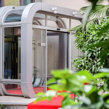 Meridian Luxury شقة *