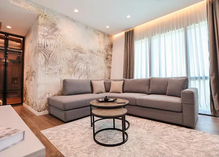 Meridian Luxury 아파트